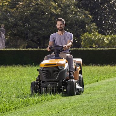 Stiga, tracteur de pelouse